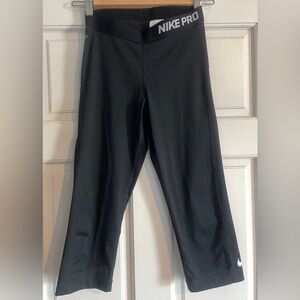 Nike Pro Woman’s Crop Leggings